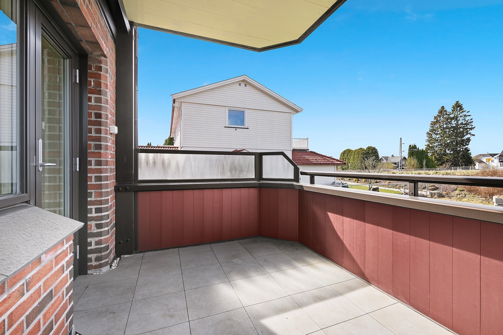 Leiligheten ligger i høy 1. etasje Galleribilde