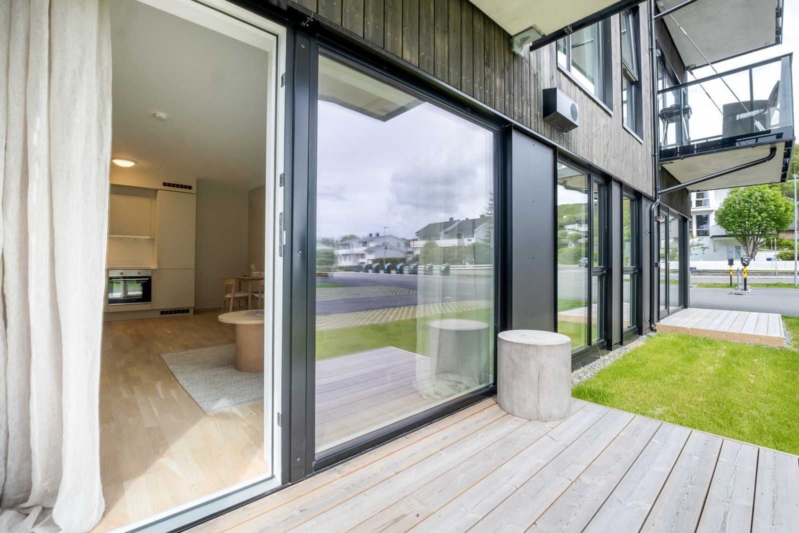 Fra stue er det også direkte utgang til platting Galleribilde