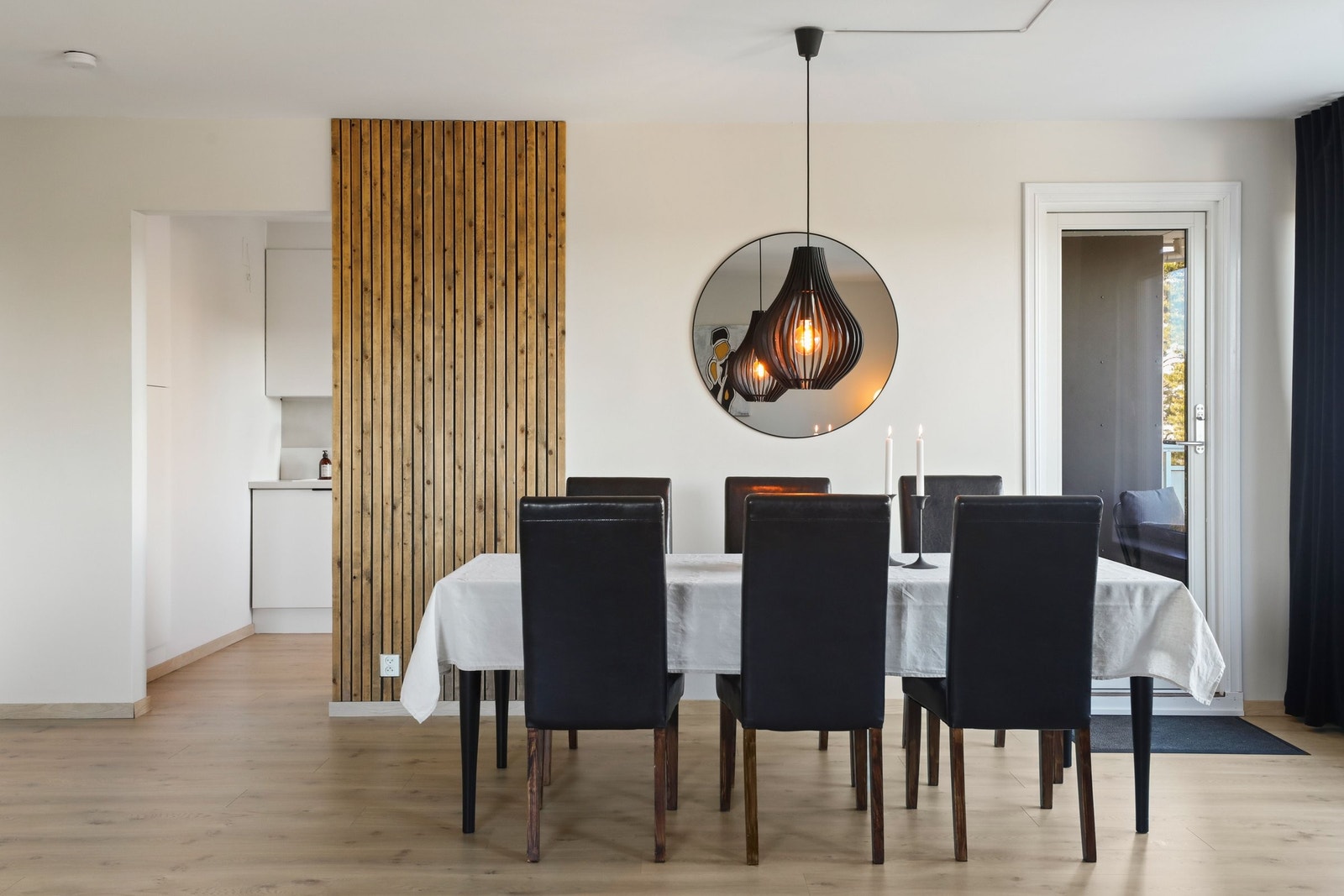 Spileplate som setter et særpreg på leiligheten. Galleribilde