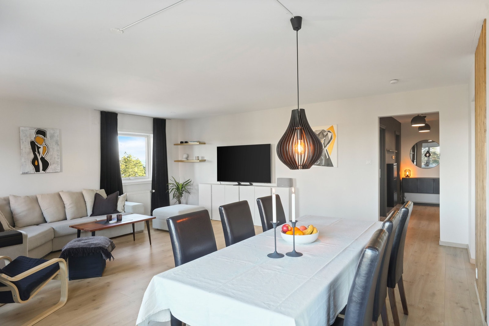 Adkomst til stuen fra gang Galleribilde