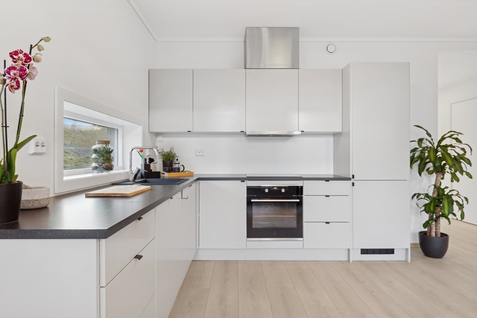 Kjøkkenet er fra Strai. Galleribilde