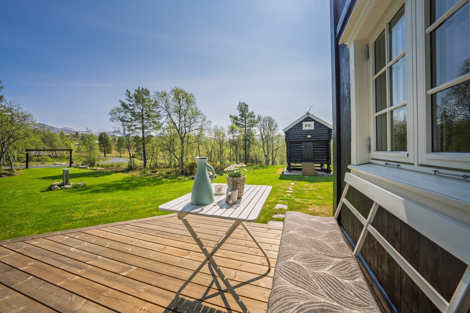 Det er også en terrasse på fremsiden på 11 kvm. Galleribilde