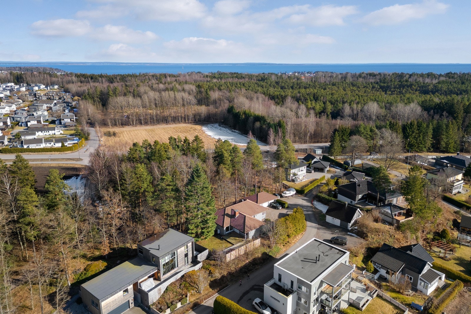 Omgivelsene er landlige og fredfulle, med flotte turmuligheter i skogen. Galleribilde