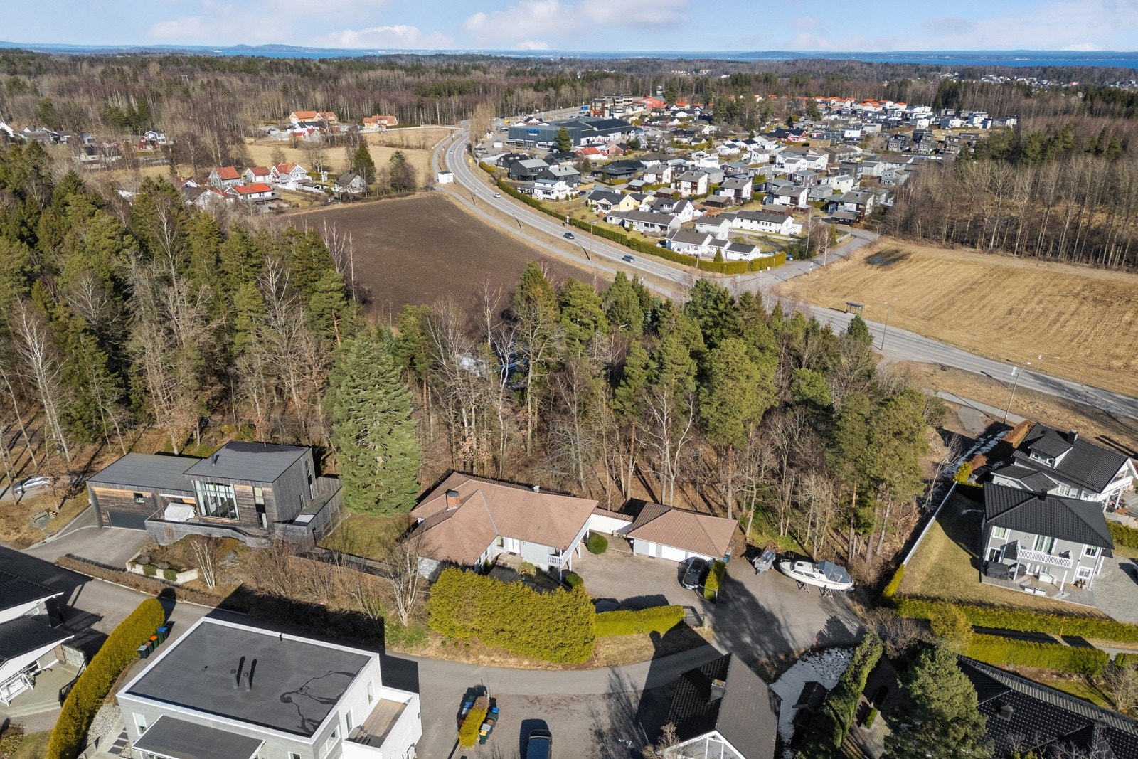 Her bor man skjermet fra byens kjas og mas, samtidig som det er kort vei til alle fasiliteter. Galleribilde