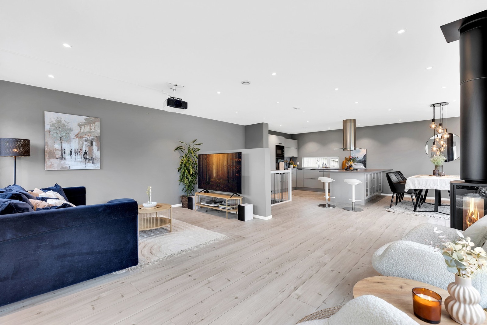 Boligen har en lys og trivelig stue på 20,1 kvm. Galleribilde