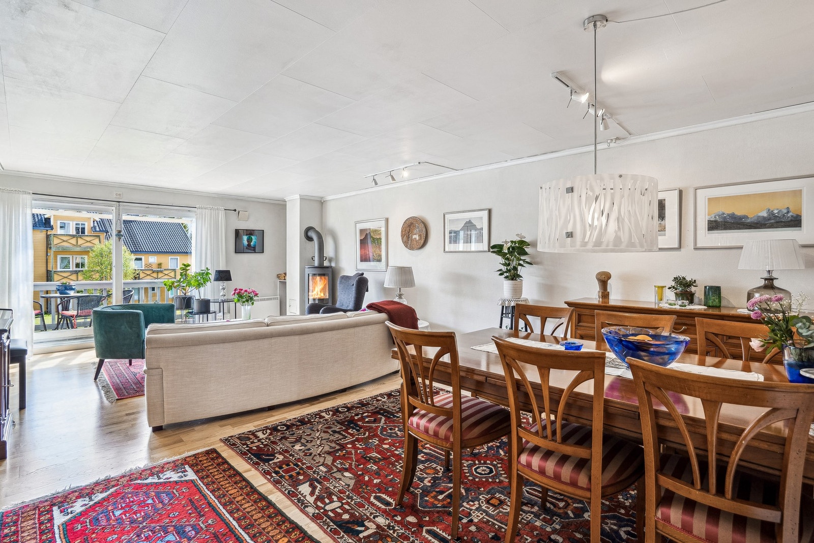 Fra gangen så kommer man inn i stuen. Galleribilde