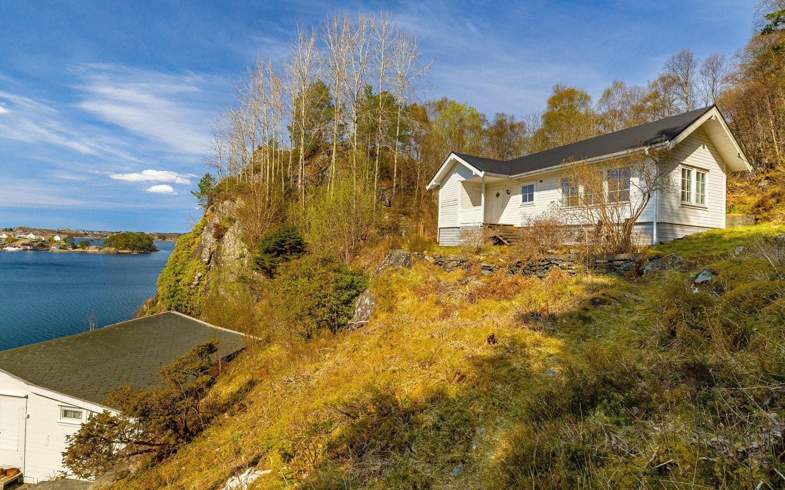 - Vi ser nå på den andre og nyeste hytten - Galleribilde