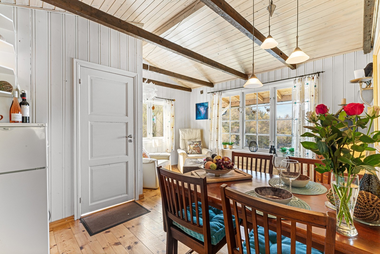 - Smart utnyttet areal med godt samspill mellom funksjon og atmosfære - Galleribilde