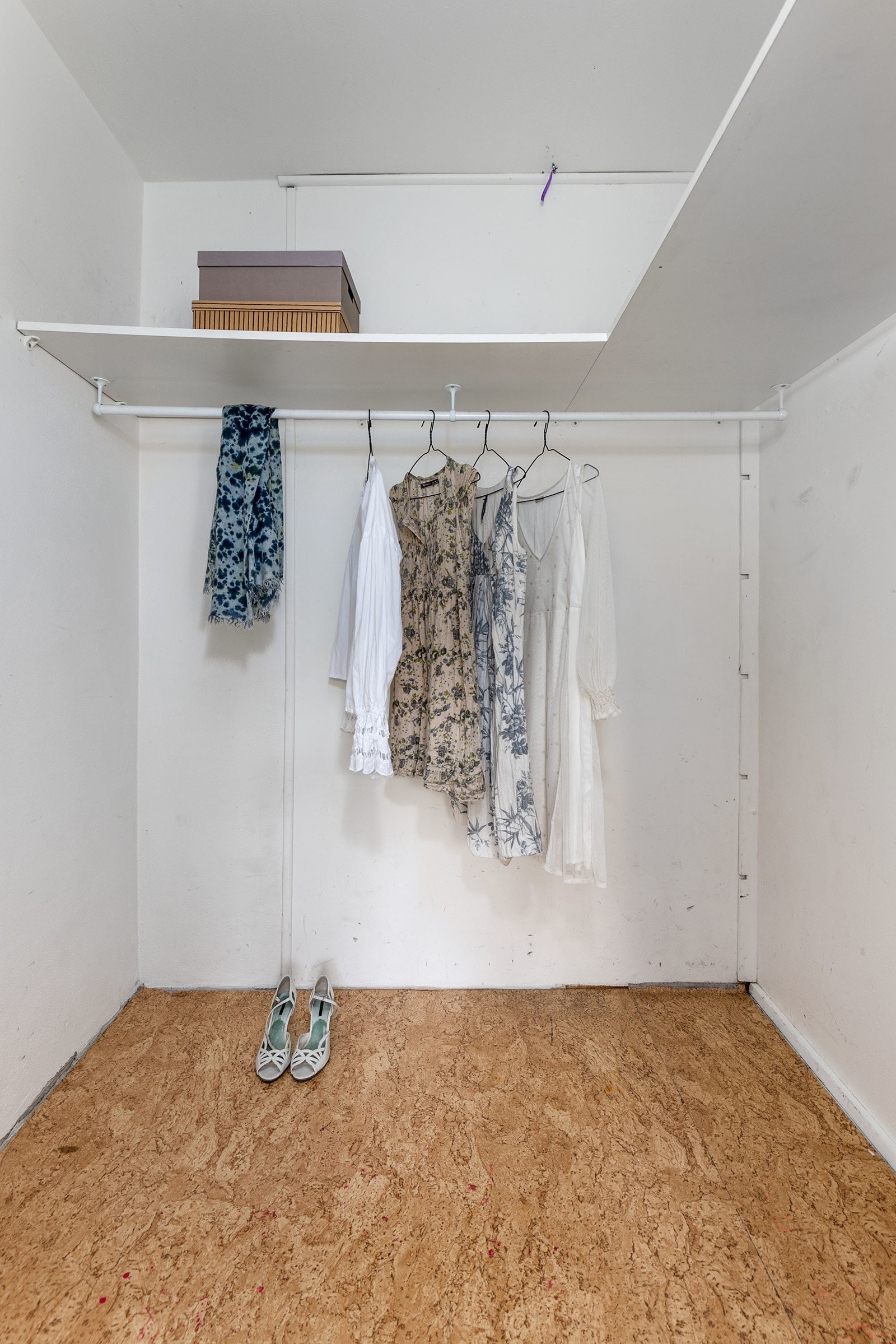 Walk-in closet. Innred akkurat etter ønske. Galleribilde