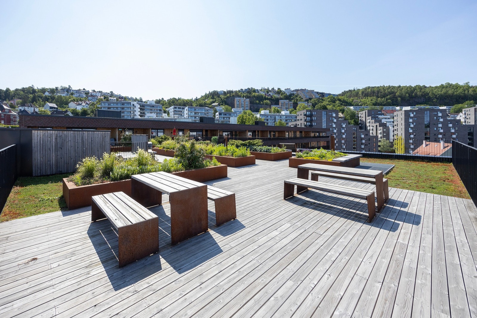 På toppen av Turbinveien 40 finner du denne luftige takterrassen. Galleribilde