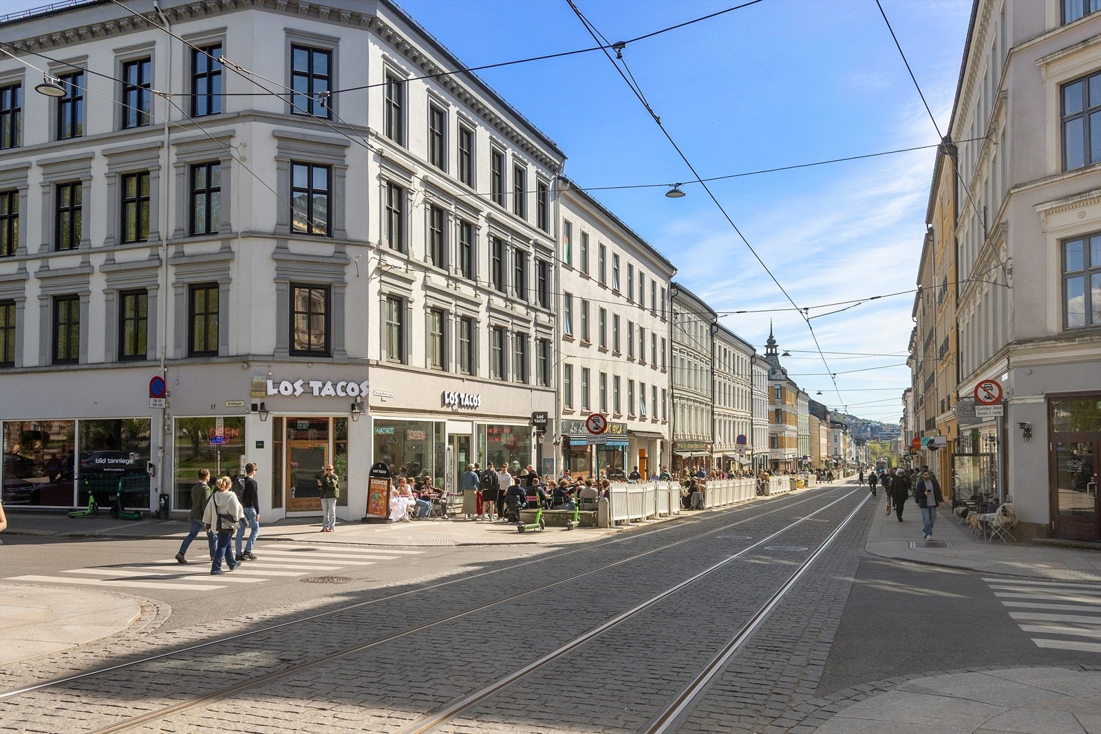 - En klassisk bygård over 4 etasjer oppført i 1881. Med en attraktiv og populær beliggenhet på Grünerløkka rett ved Birkelunden Park - Galleribilde