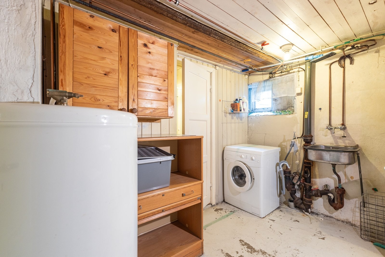 Vaskerom i kjeller. Galleribilde