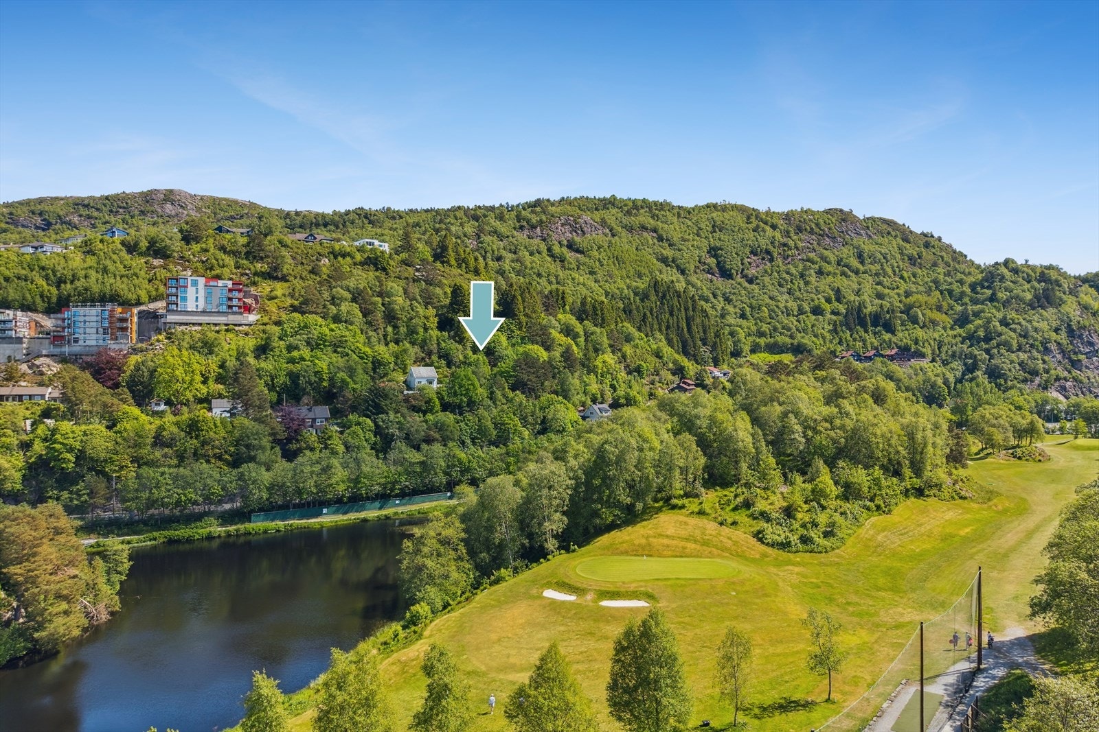 Landlig område med sentral beliggenhet Galleribilde