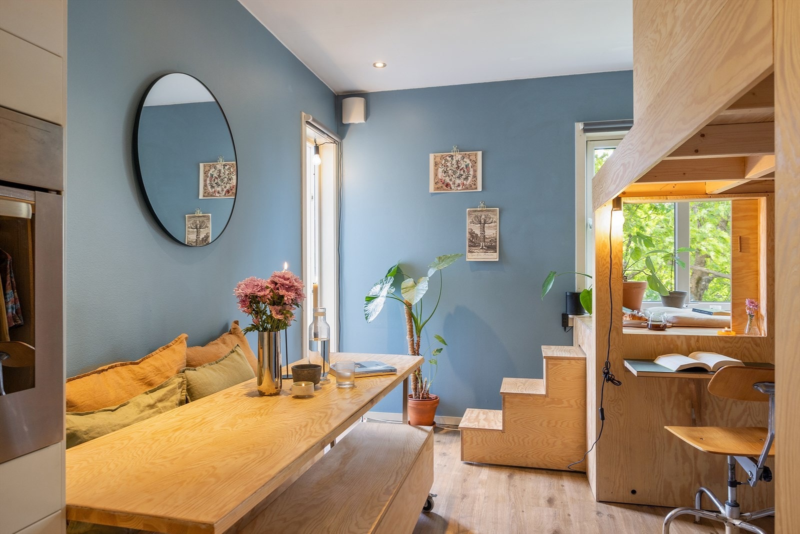 Velkommen til Sandakerveien 23B! Dette er en arealeffektiv og delikat selveierleilighet i 5. etasje, med luftebalkong vendt mot en rolig, grønn park - ideelt for varme sommerdager. Galleribilde