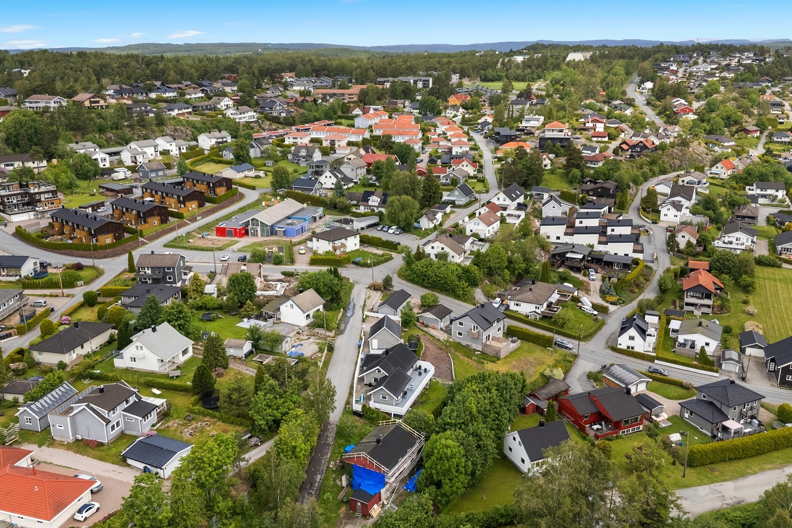 Området består av både nyere og eldre boligbebyggelse Galleribilde