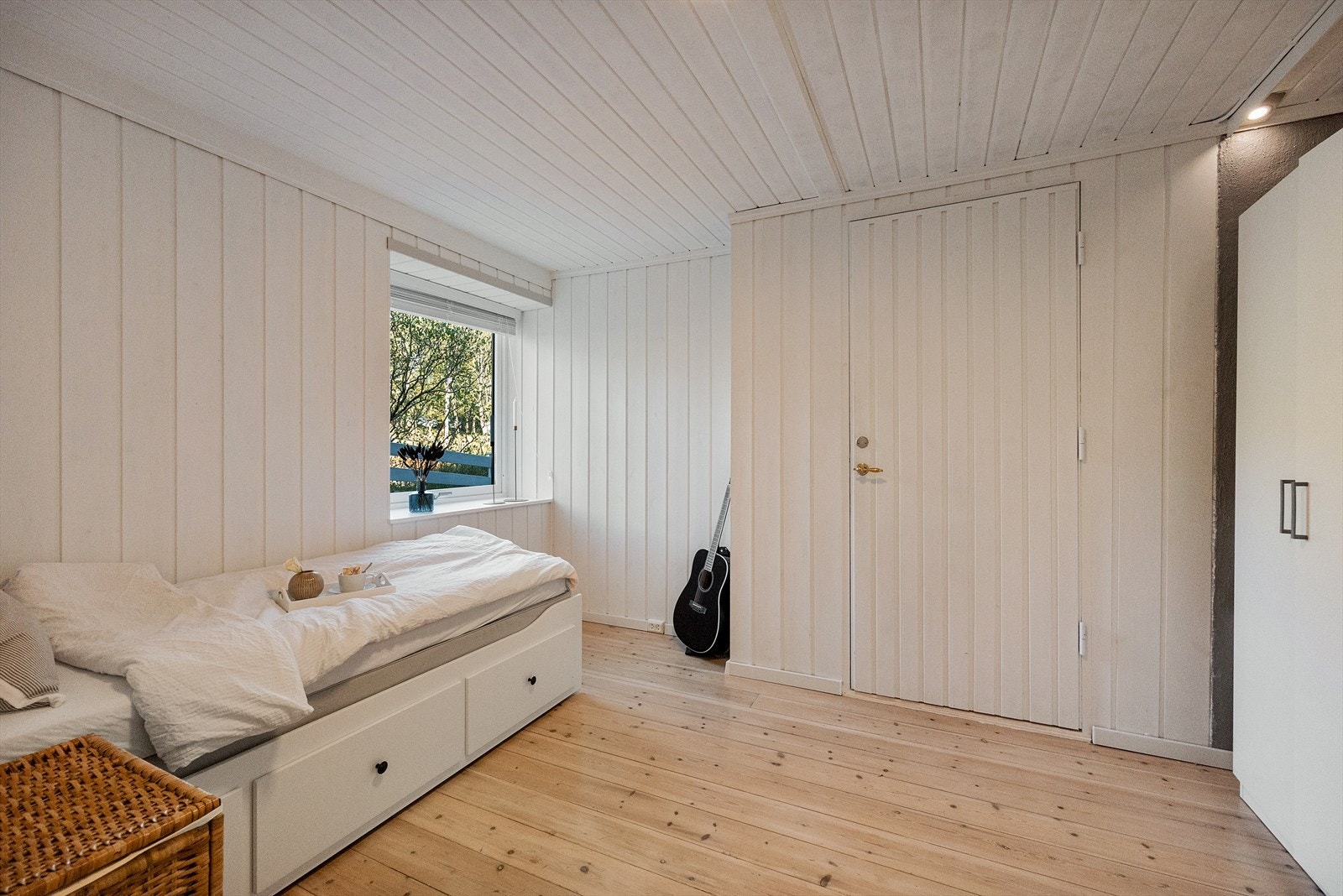 Rommene er av god størrelse og kan enkelt innredes med dobbeltseng og annet ønsket innredning. Galleribilde