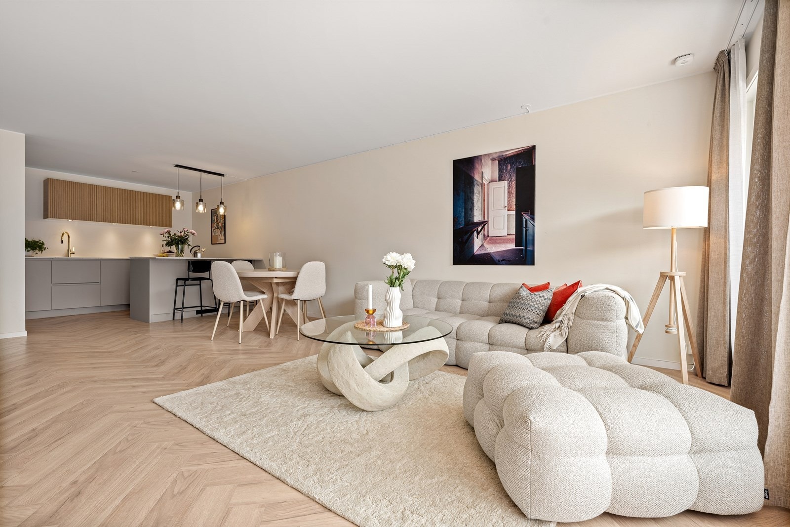 En delikat og moderne 2-roms med god intern beliggenhet i byggets 1 etasje med trappefri adkomst. Galleribilde