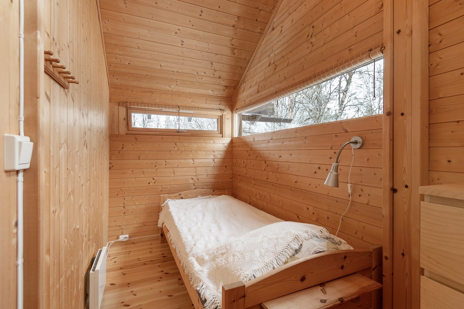 Soverommene ligger praktisk til med enkel adkomst fra mellomgang Galleribilde