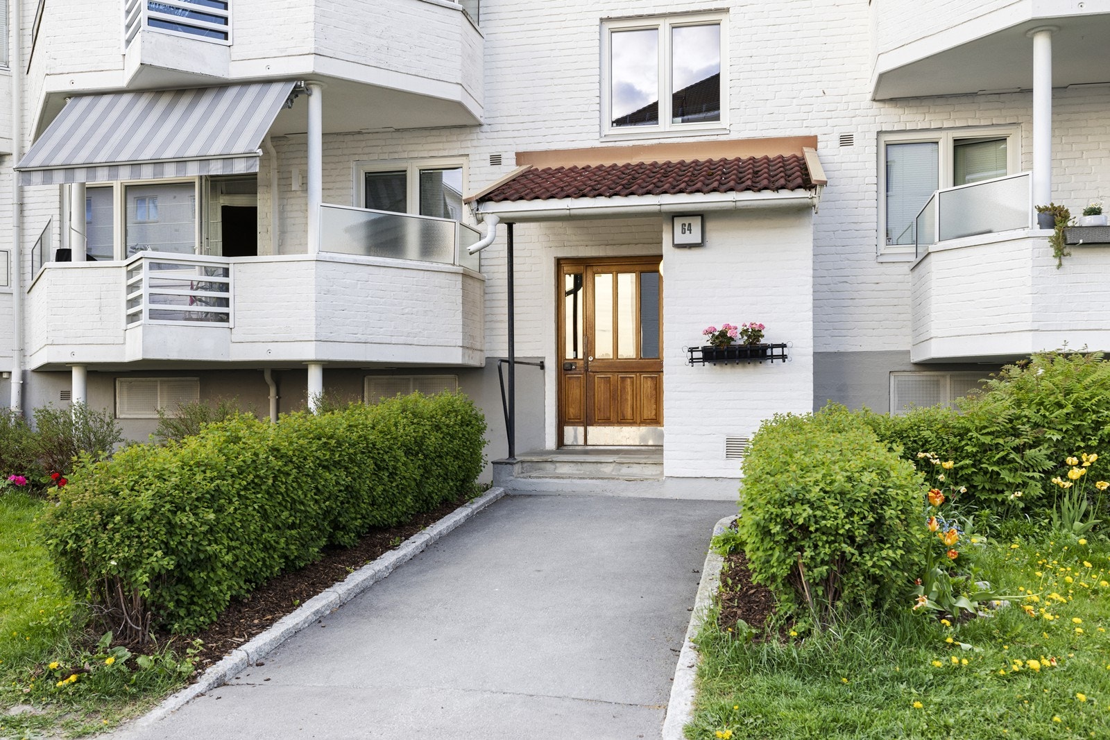 Inngangsparti. Galleribilde