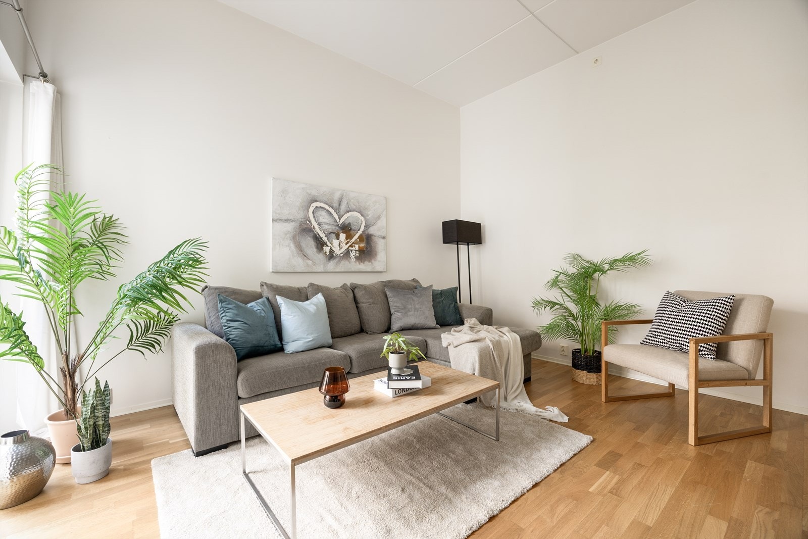 Rommet har en klassisk planløsning som gjør den enkel å innrede Galleribilde