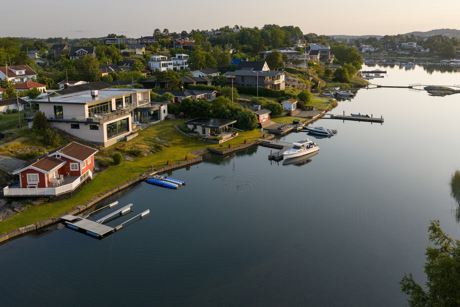 Lang strandlinje i kanskje Sandefjords mest populære bydel Galleribilde