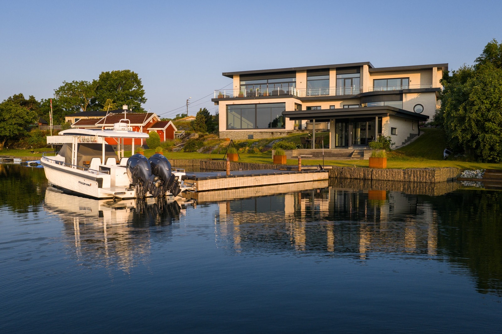 Her får du alt du ønsker deg! En komplett eiendom! Galleribilde