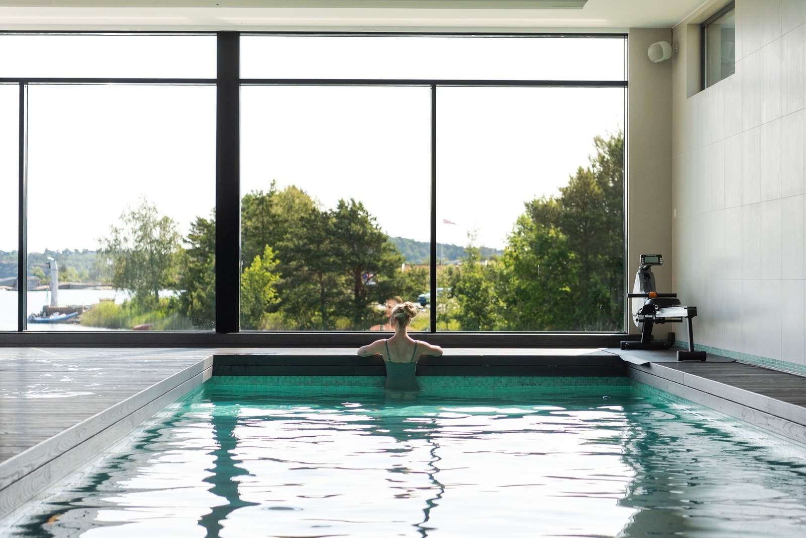 Egen spaavdeling i 1. etg med stort svømmebasseng! Gøy for både store og små Galleribilde