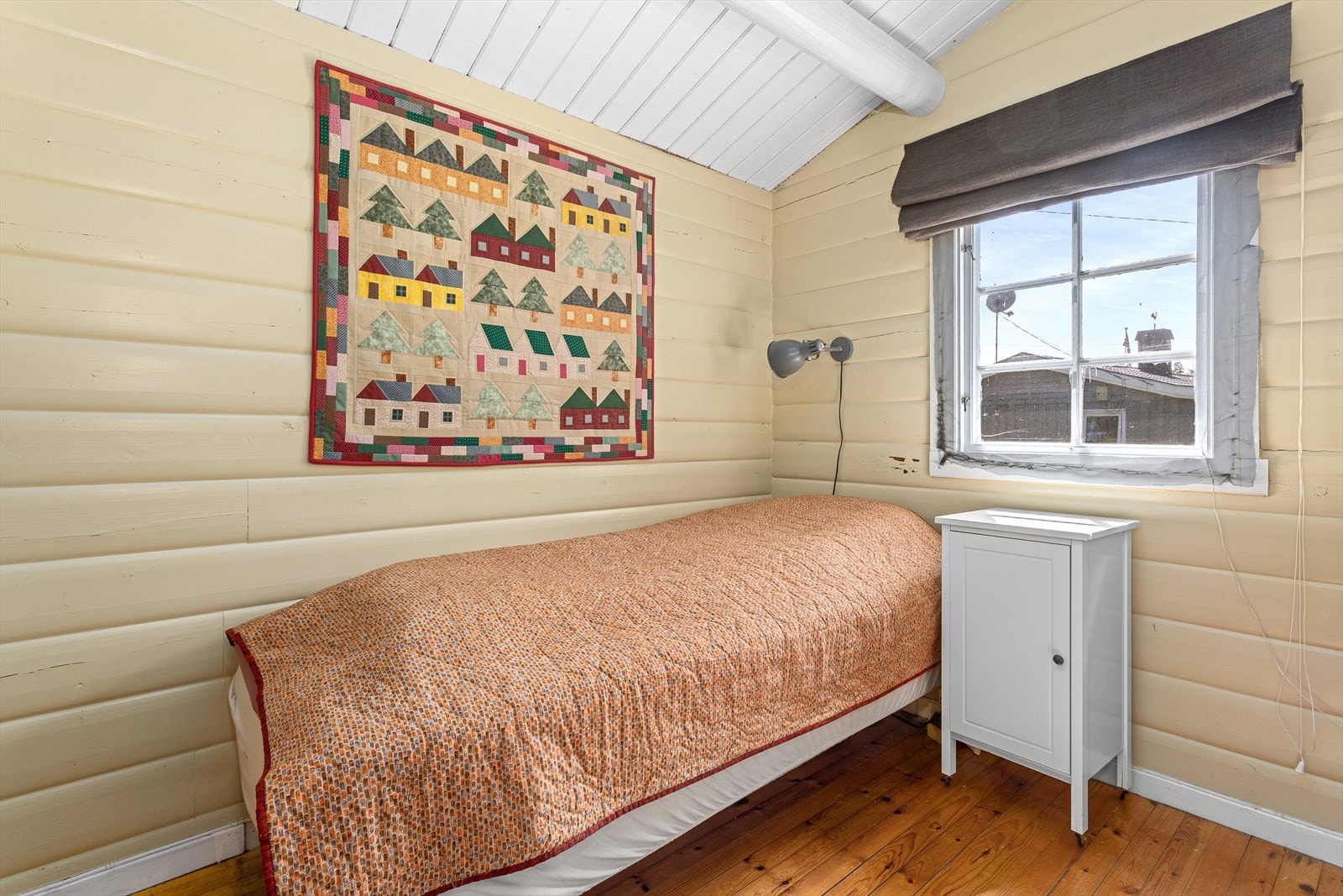 Koselig soverom med fin størrelse. Galleribilde