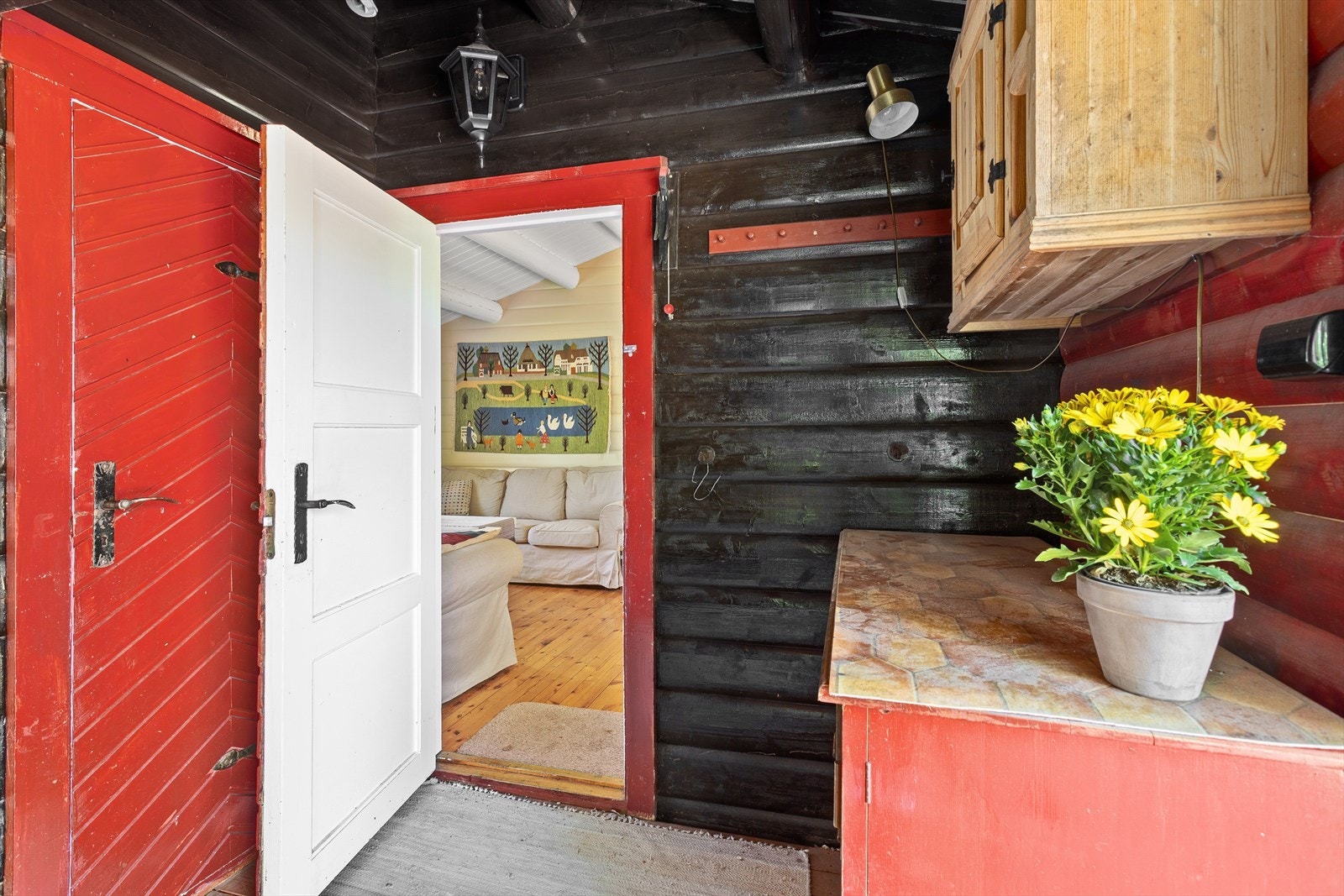 Et hyggelig inngangsparti ønsker deg velkommen. Galleribilde