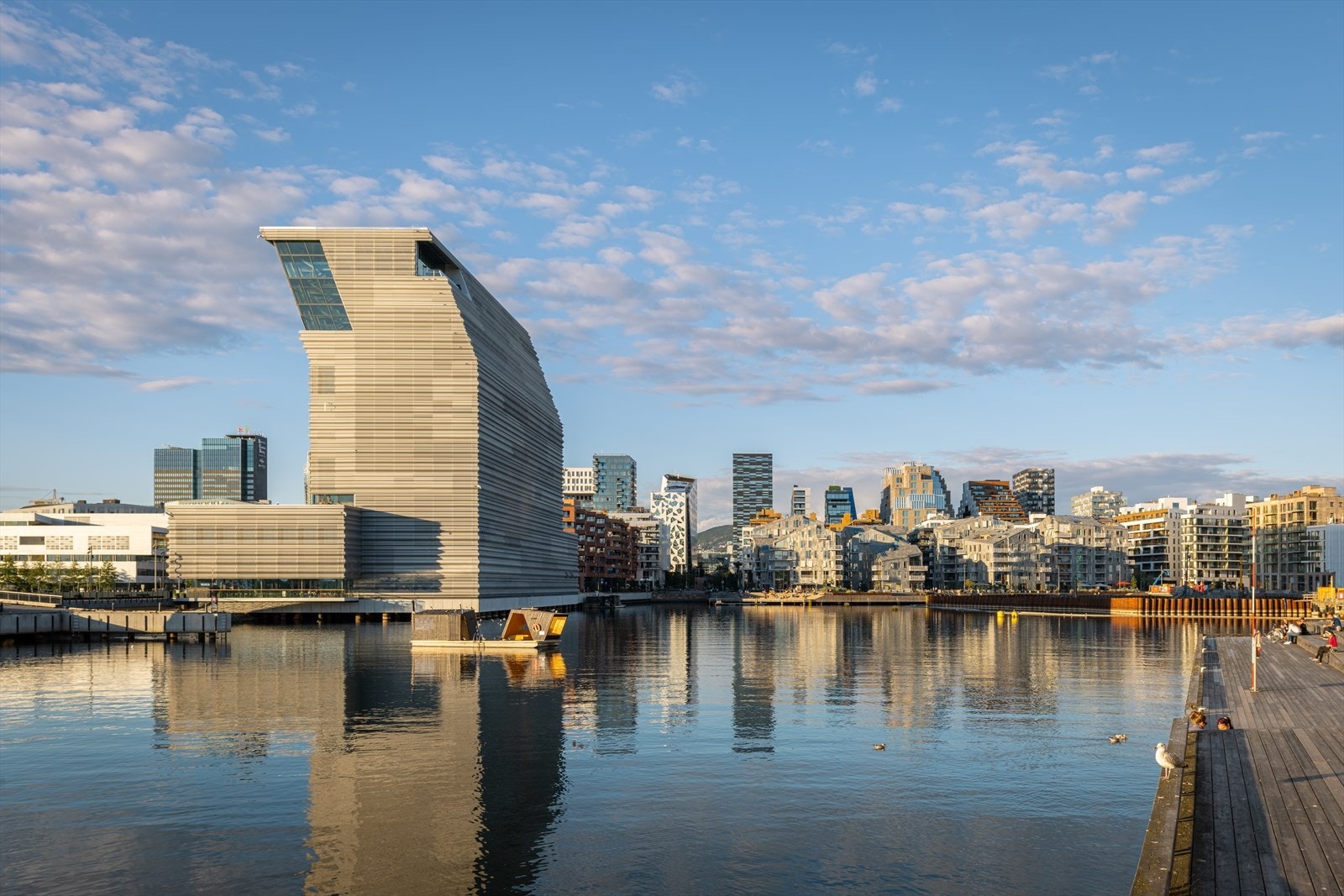 Bo nær det ikoniske Munchmuseet og Operaen, med enkel tilgang til Oslos beste kultur- og fritidstilbud Galleribilde
