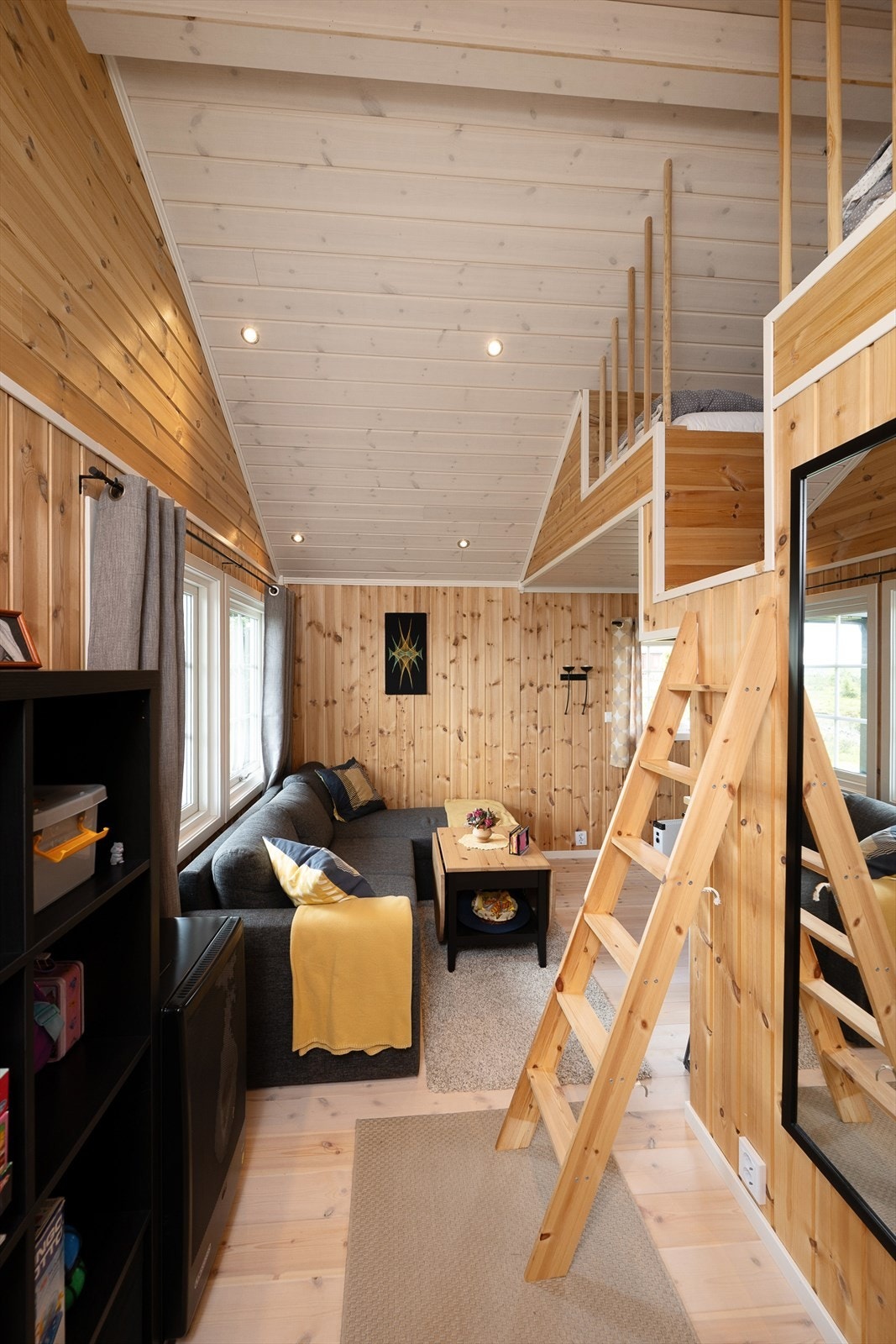 Stige opp til innredet hems. Galleribilde