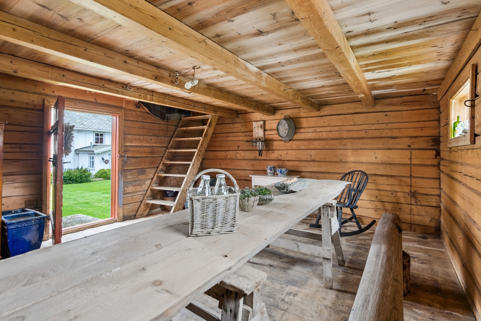 Stabbur. Første etasje. Galleribilde