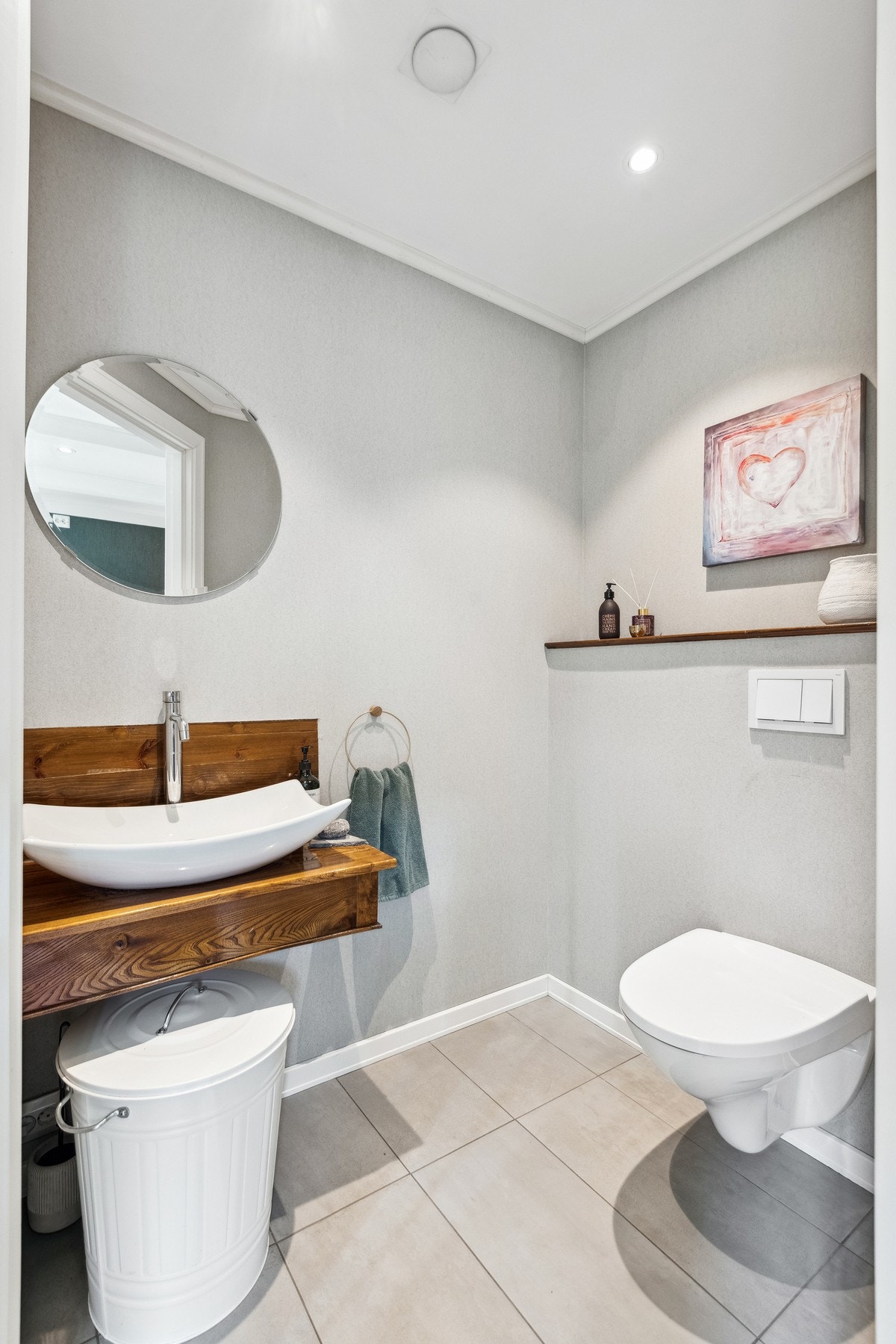 Wc i våningshus. Første etasje. Galleribilde