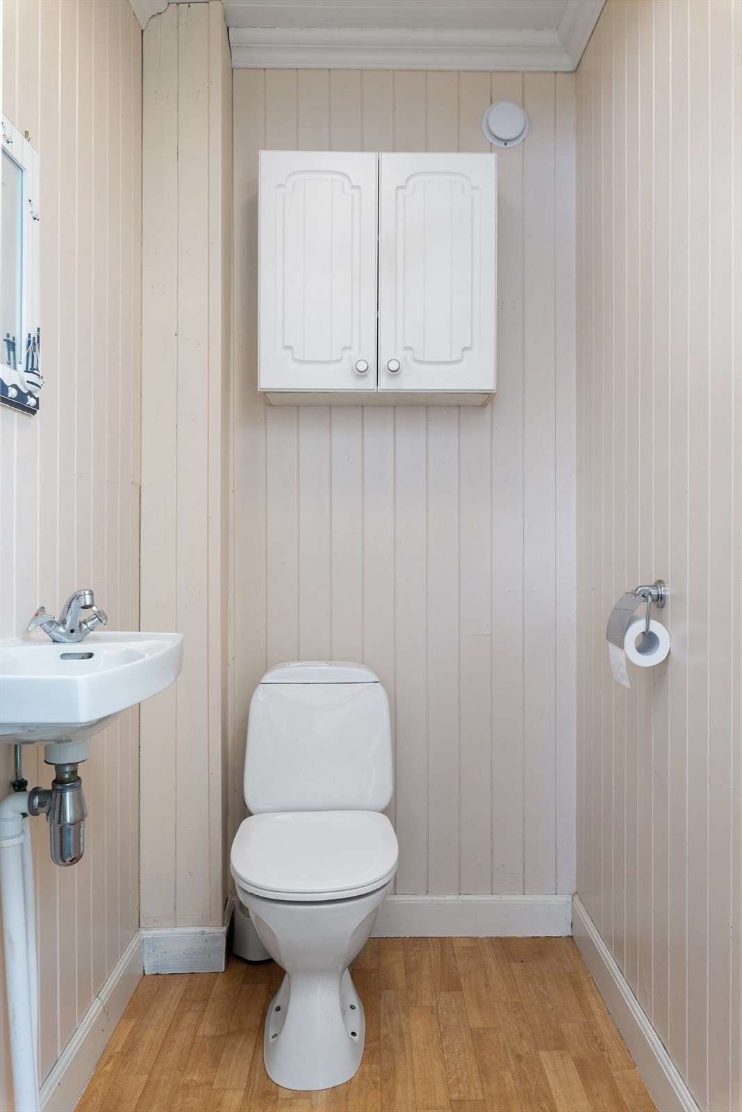 Toalettrom servant og wc Galleribilde