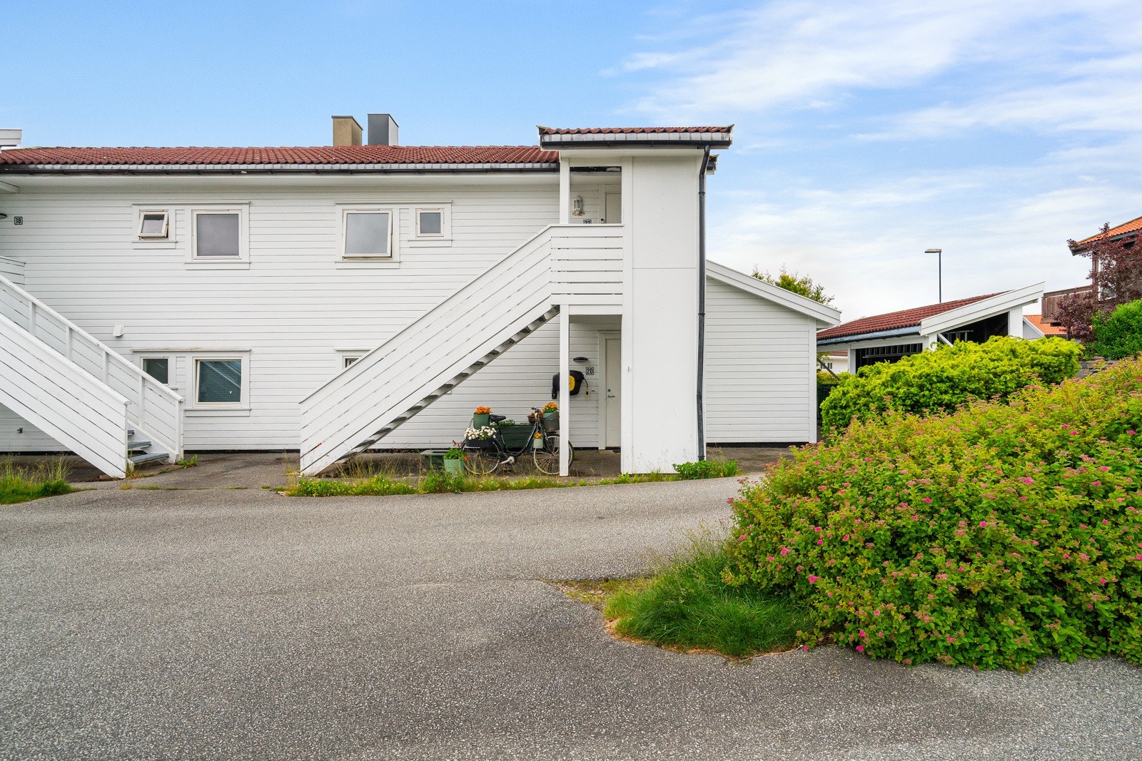 Enkel tilkomst i første etasje med parkering like utenfor døren Galleribilde