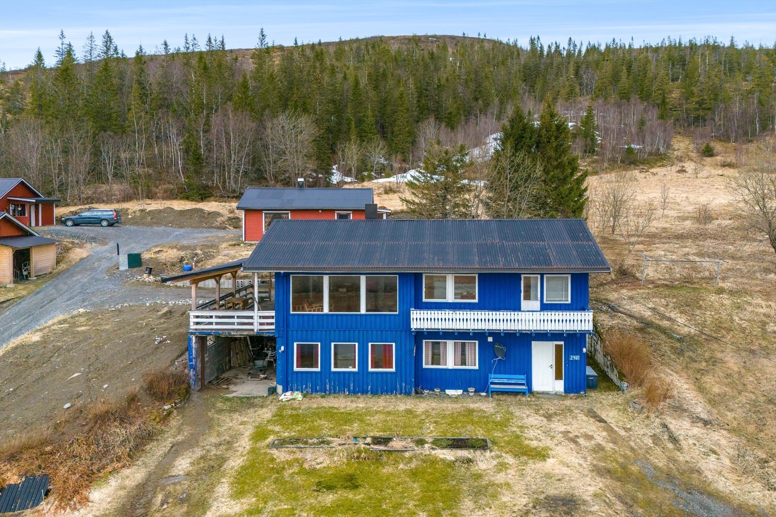 Det er oppført blant annet seks eneboliger på eiendommen. Galleribilde