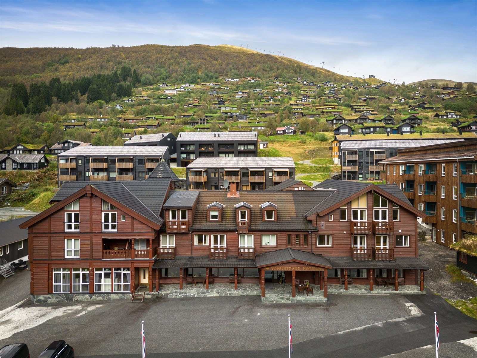 Myrkdalsvegen 884 presenteres av Aktiv Voss v/Heine Ystanes Osmo. Galleribilde