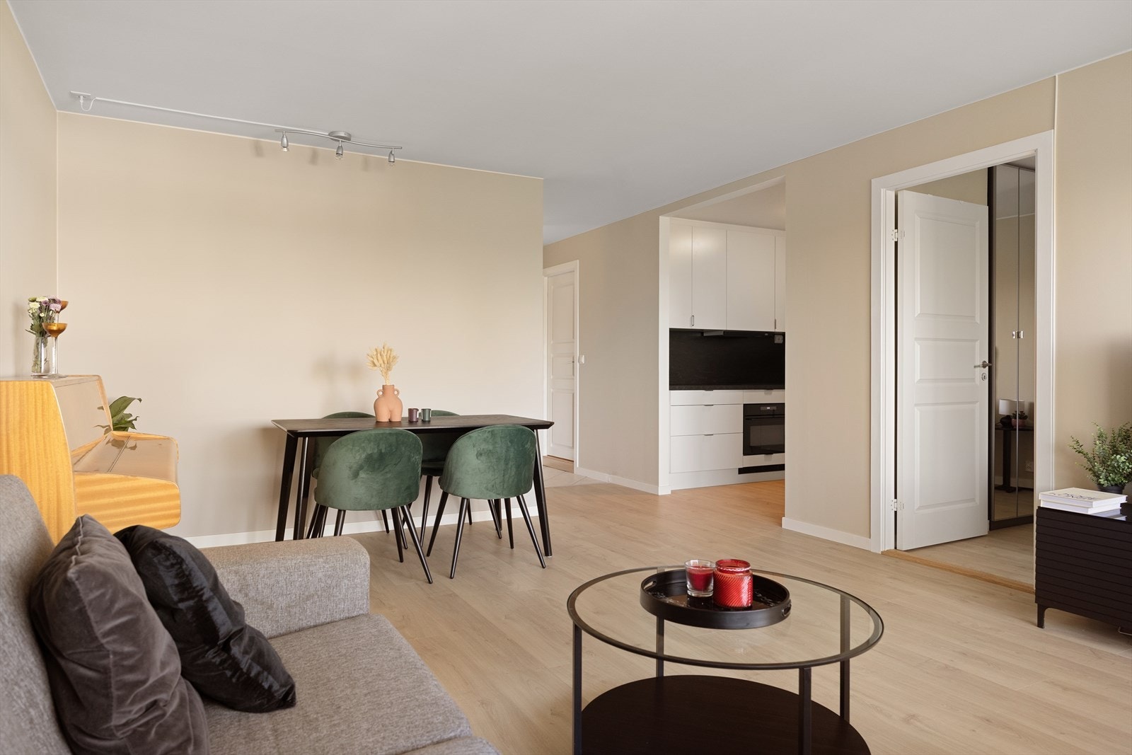 God planløsning bestående av soverom og kontor Galleribilde