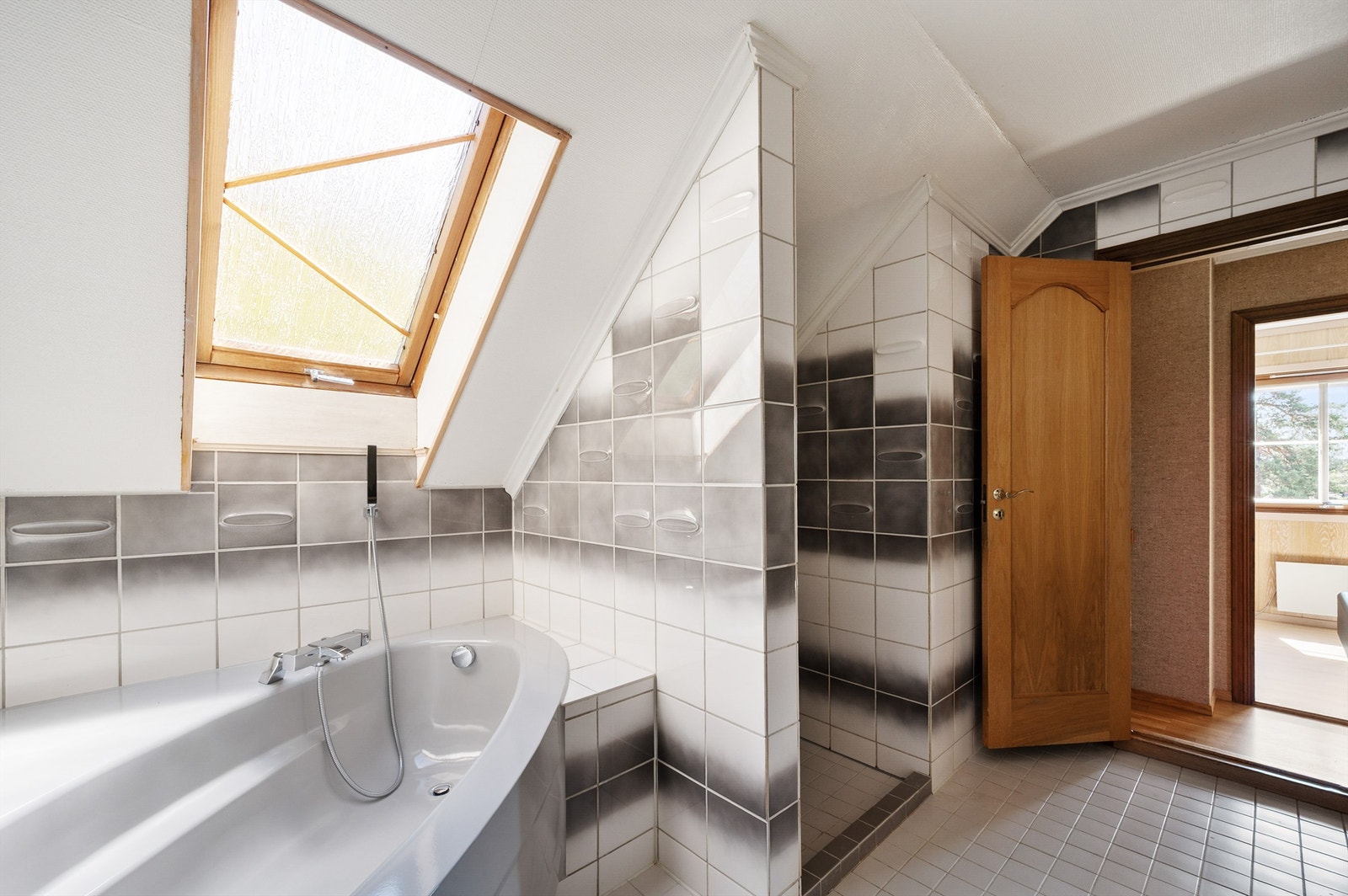 Stort bad i øverste etasje. Galleribilde