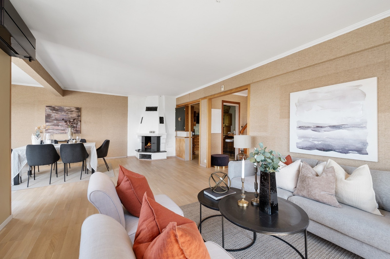 Stue på hovedplanet. Galleribilde