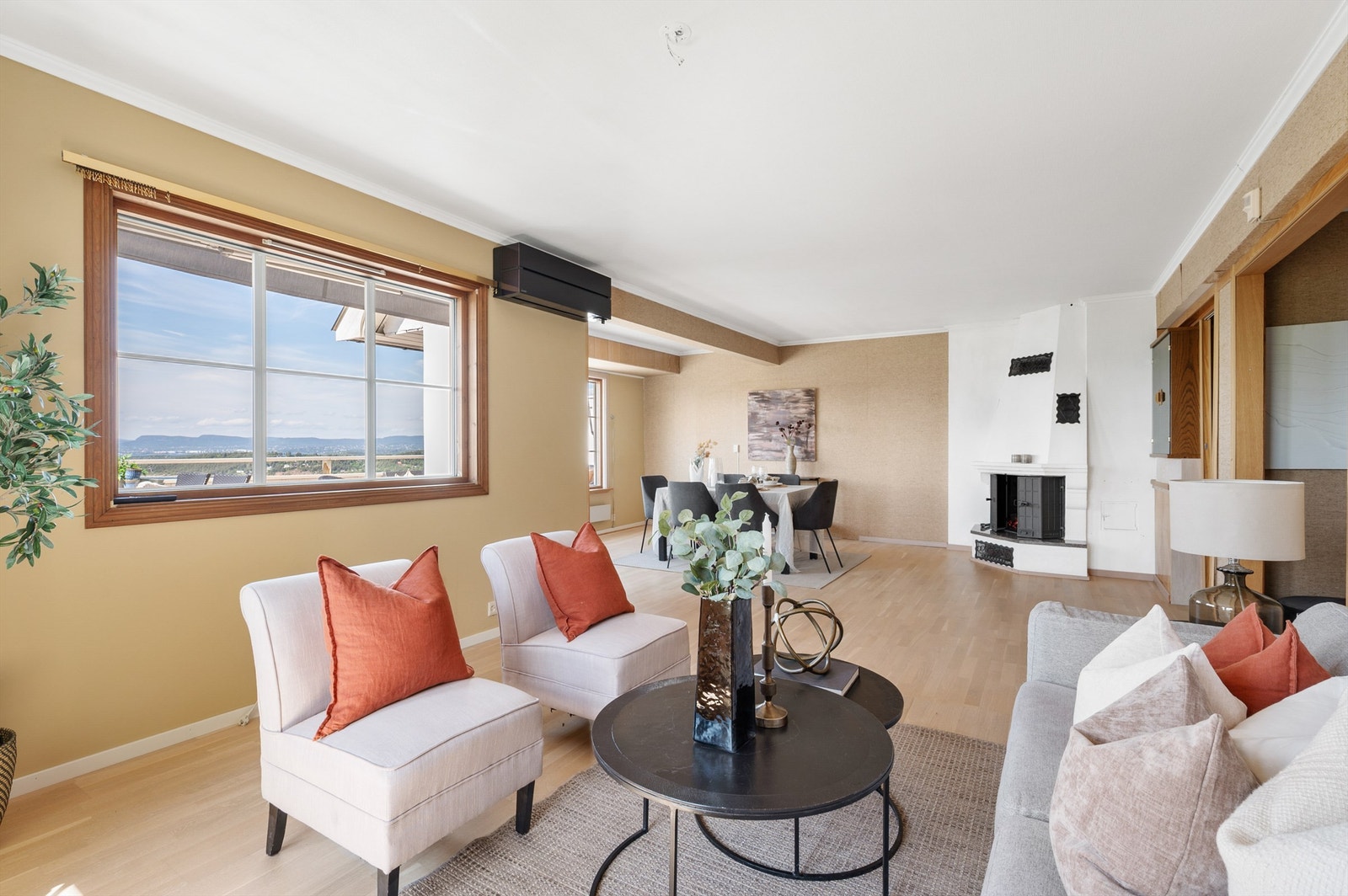 Stue på hovedplanet. Galleribilde