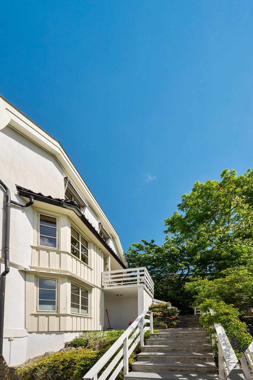 Trapp opp til eget privat inngangsparti. Galleribilde