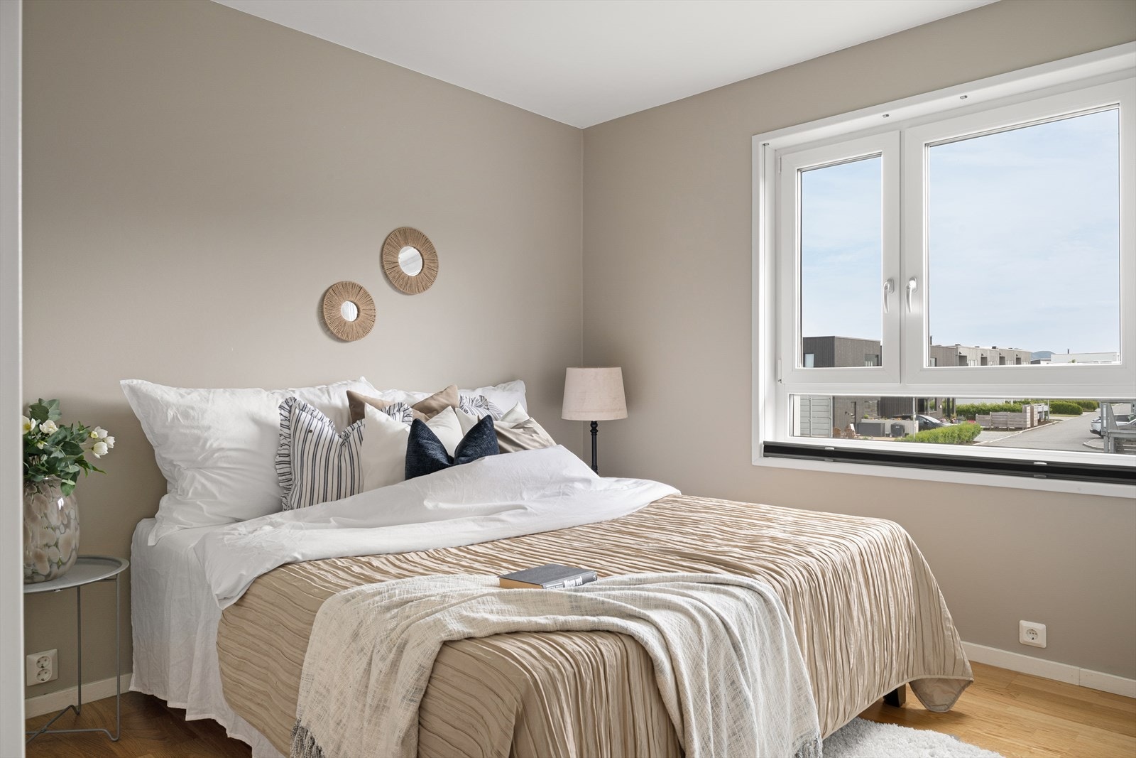 Leiligheten inkluderer to gode soverom Galleribilde