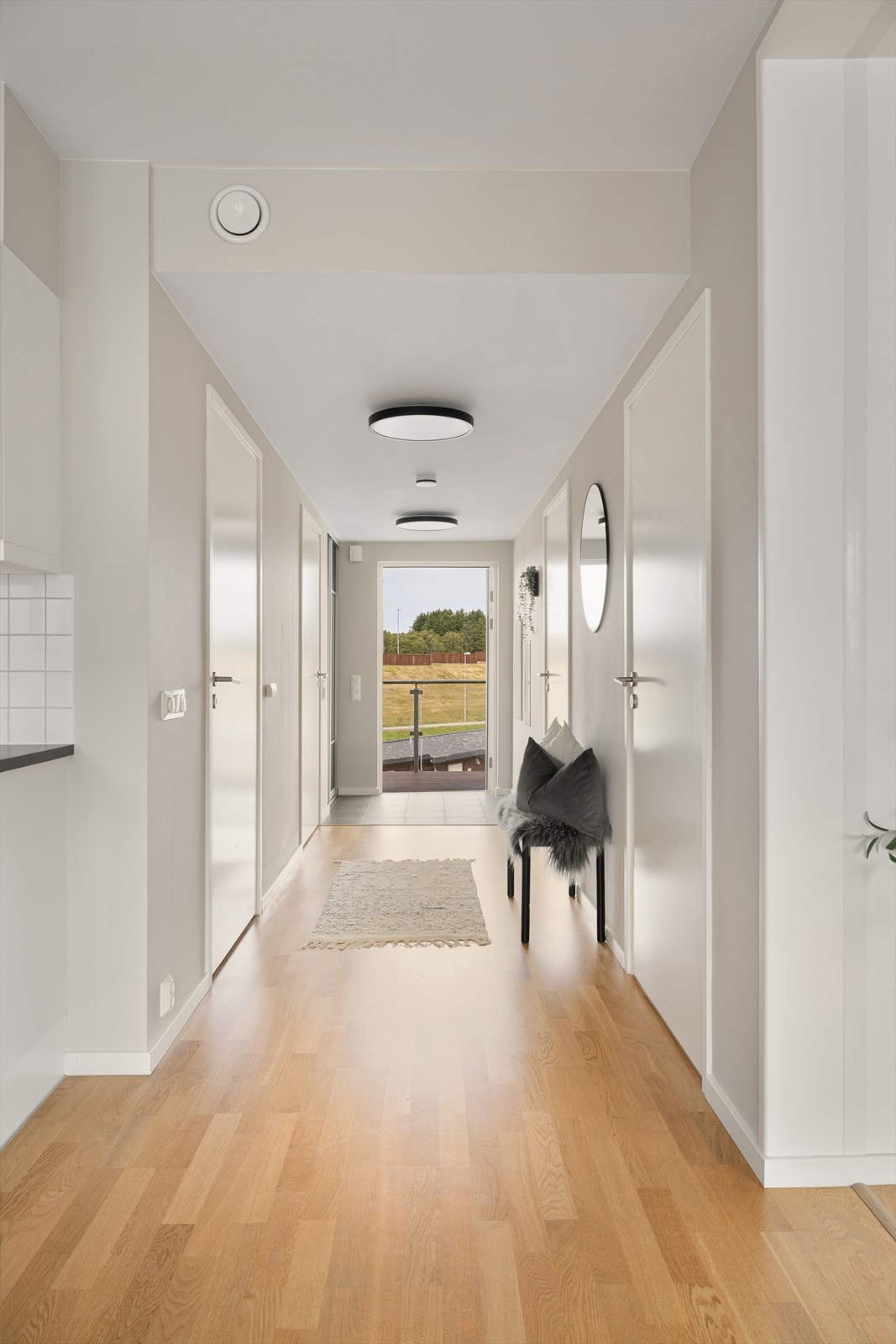 Romslig gang Galleribilde