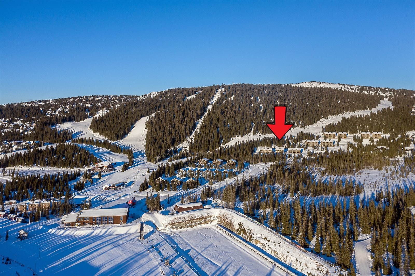 Natrudstilen er et populært og attraktivt område på Sjusjøen og har et tilbud som passer for familier, så vel som aktive eliteutøvere. Galleribilde