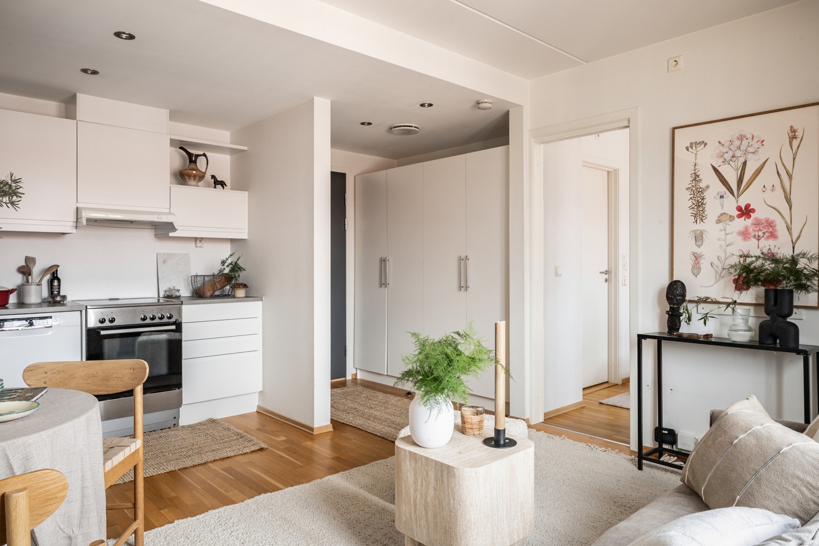 Kjøkken sett fra stuen Galleribilde