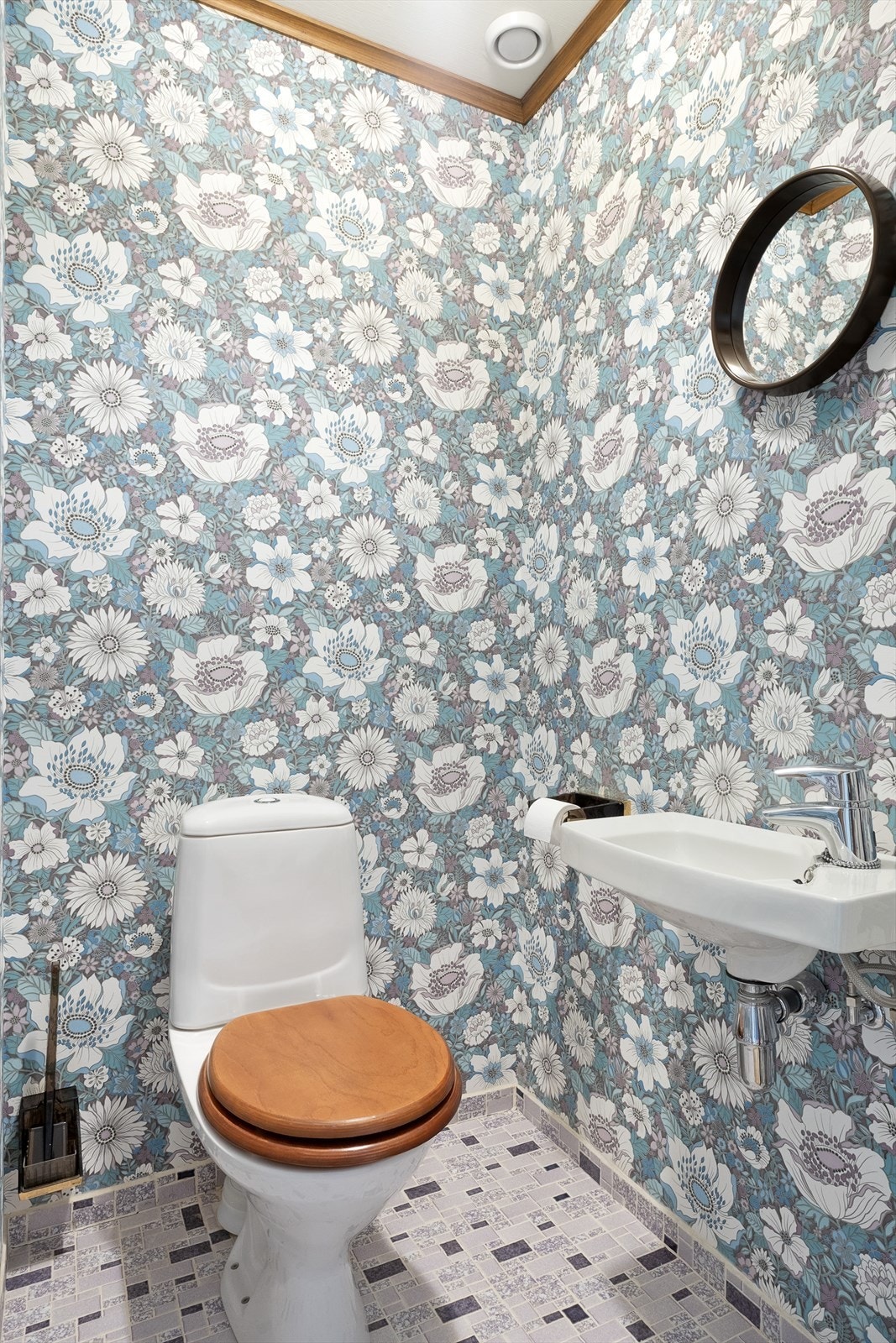 Like ved badet ligg eit wc som inneheld klosett og enkel servant. Galleribilde