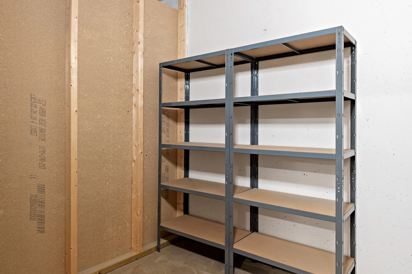 Bod i parkeringskjeller Galleribilde