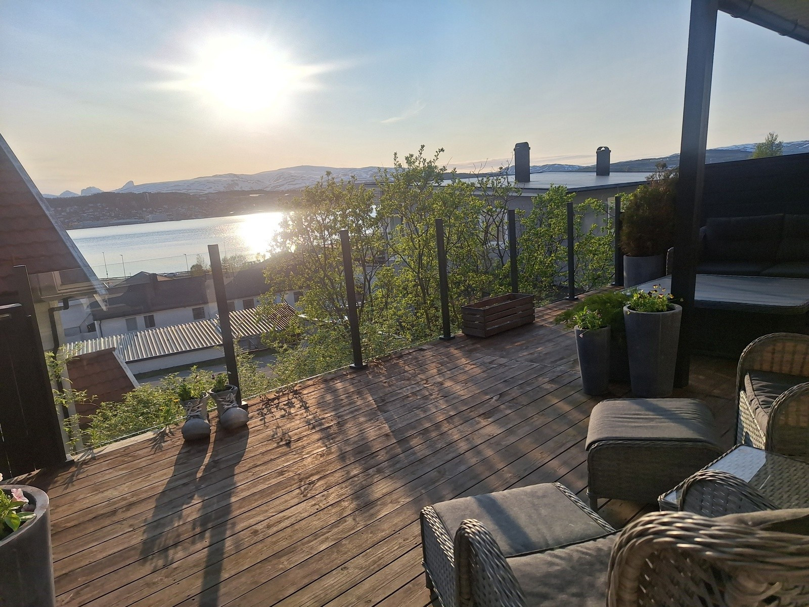 Fra terrassen kan du nyte fantastisk kveldssol! (Foto:Privat)