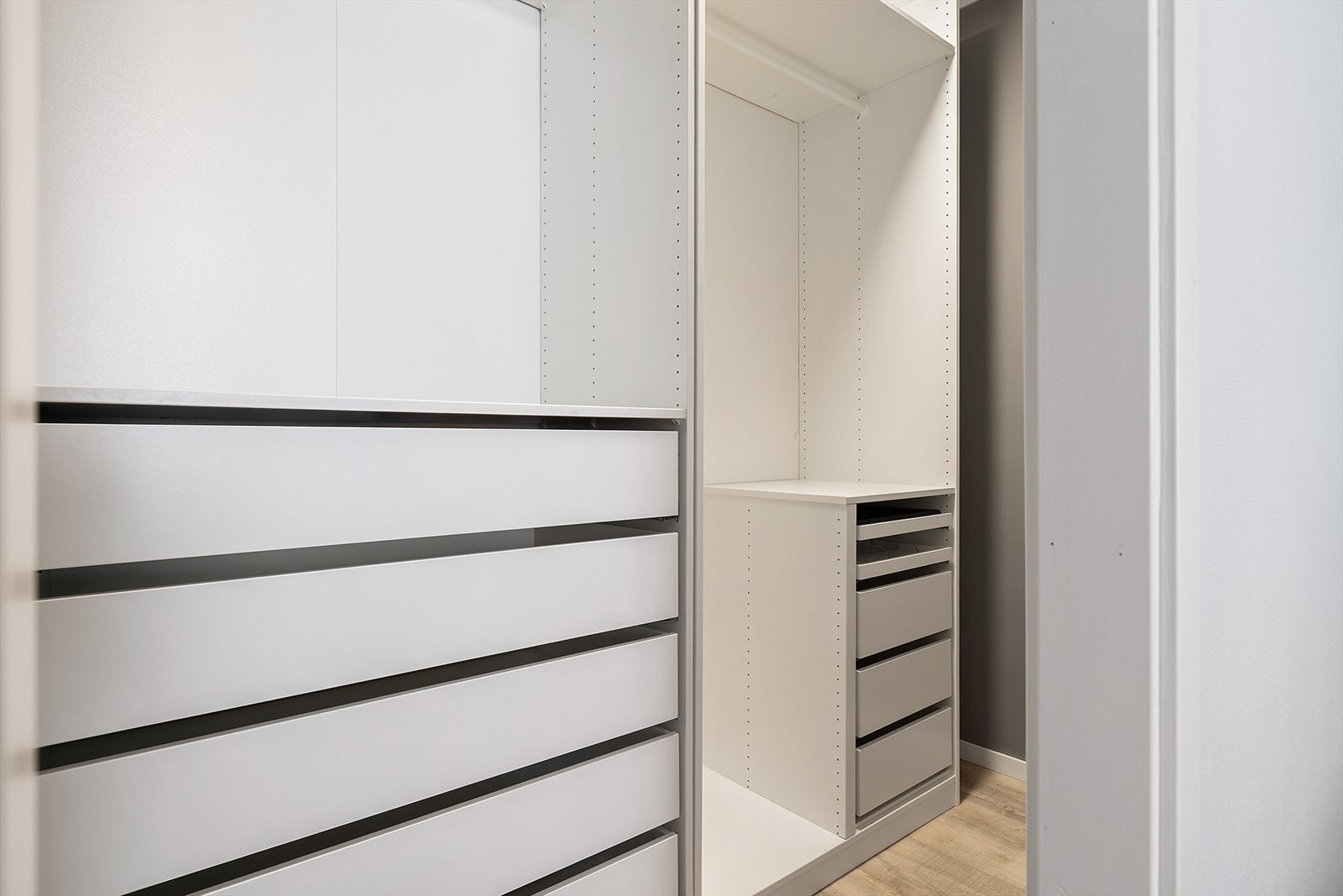 Walk in closet Galleribilde
